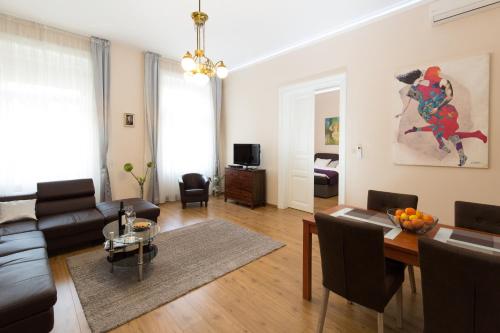 Elegant apartment with Buda Castle view 1011 Budapest, 15 Bem rakpart 1 , 9 kép - 3