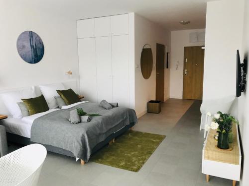 Posteľ alebo postele v izbe v ubytovaní Aquamarina Prima - Beach - Free garage