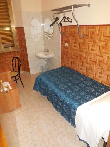 Una cama o camas en una habitación de Cressy