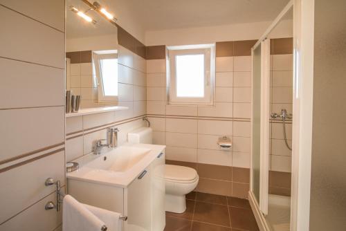 A bathroom at Villa Marina