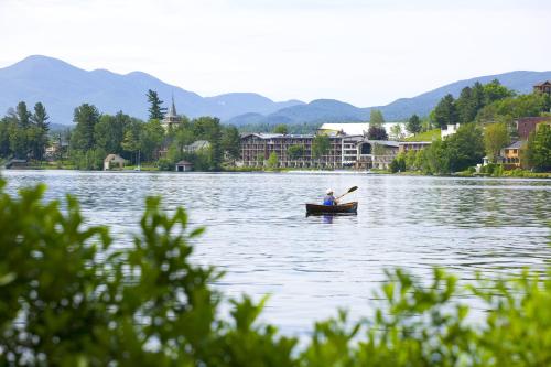 Afbeelding uit fotogalerij van Golden Arrow Lakeside Resort in Lake Placid