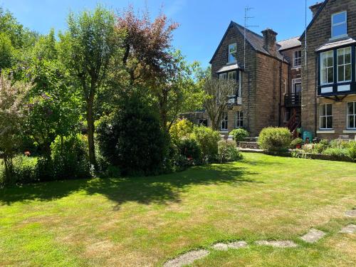 A garden outside Riverbank House 
