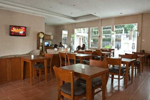 Restoran atau tempat lain untuk makan di U Village Hotel and Villa
