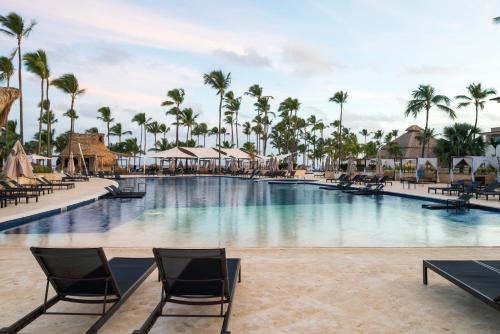 Bazén v ubytování Royalton Punta Cana, An Autograph Collection All-Inclusive Resort & Casino nebo v jeho okolí