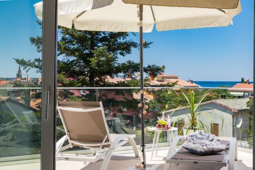 Villa Elena Deluxe mit Whirlpool und beheiztem Pool am Meer und wunderschönen Blick auf die Brijuni Inseln