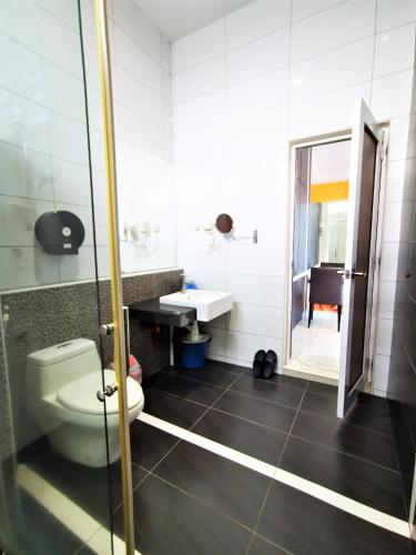 Ένα μπάνιο στο Warni Villa 13 Whole Or Room