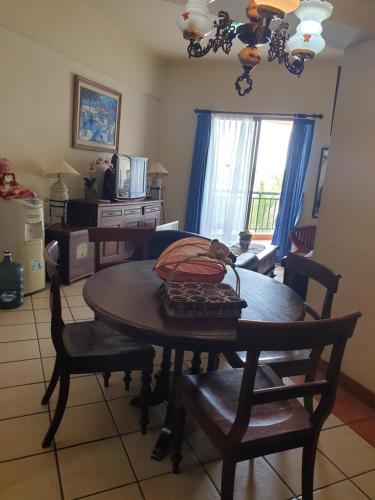 Posezení v ubytování Apartemen Marbella anyer tower sadewa lt 5 view kolam renang & laut