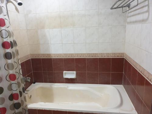 Koupelna v ubytování Apartemen Marbella anyer tower sadewa lt 5 view kolam renang & laut