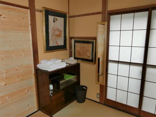 ห้องน้ำของ Shirokuma Inn