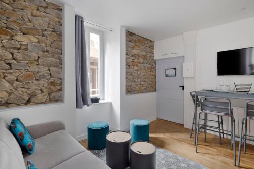 Photo de la galerie de l'établissement Le Brasier - Petit Cocon dans l'Intra Muros, à Saint-Malo