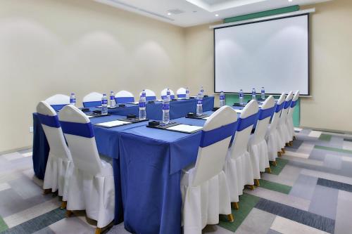 Konferenční prostory v ubytování Holiday Inn Express Langfang Park View by IHG