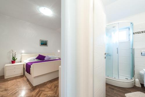 Ένα μπάνιο στο Villa Mare & Filip