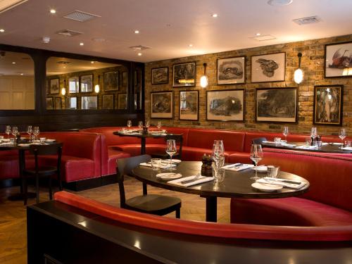 Un lugar para sentarse en Montcalm Brewery, London City