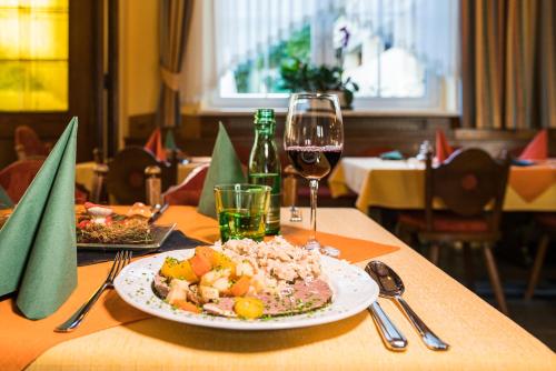 En restaurang eller annat matställe på Gasthof Familie Hutter