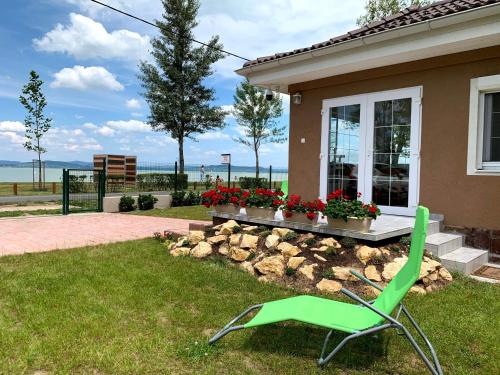 Vonkajšia záhrada v ubytovaní Exclusive Beachfront Villa
