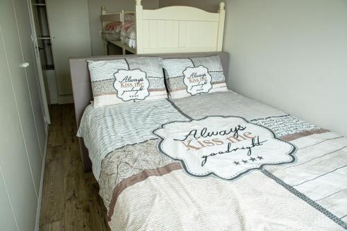 Ένα ή περισσότερα κρεβάτια σε δωμάτιο στο Bed & Beach Sydney