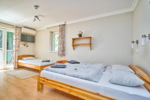 Villa Harmónia Panzió 2025 Visegrád, Matyas Kiraly utca 28. kép - 3
