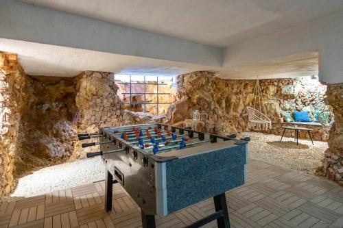Villa La Mer with stalactite cave and pool bar