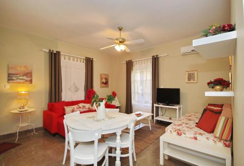 Gallery image of Aloe Luxury Apartments in Porto Heli