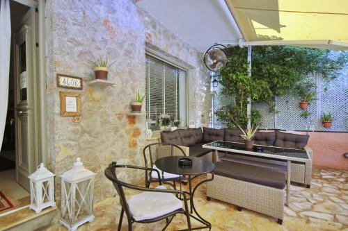 Gallery image of Aloe Luxury Apartments in Porto Heli