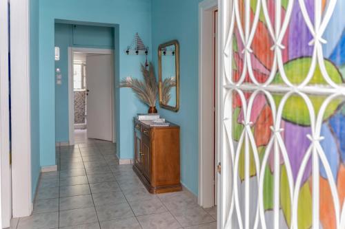 Casa Bonita, House with Private Entrance and Garden, between center and sea