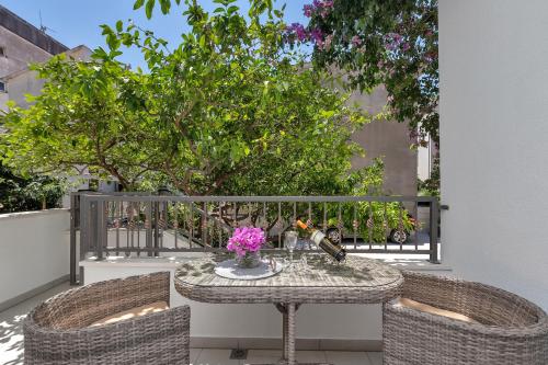 Luxurious studio apartment Toma
