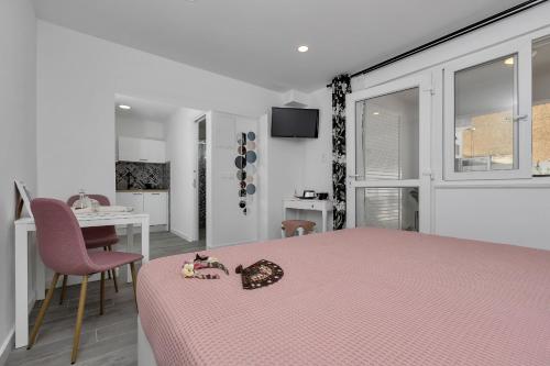 Luxurious studio apartment Jube