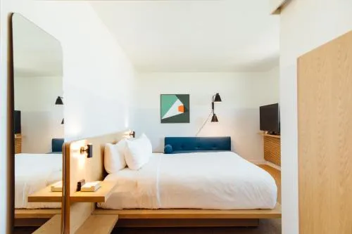 Hotel June West LA, a Member of Design Hotels photo 12