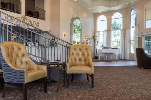 Zona de estar de Forest Villas Hotel