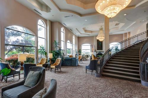 Zona de estar de Forest Villas Hotel