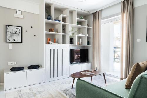 Iconic 1BR Apartment in Koukaki by UPSTREET