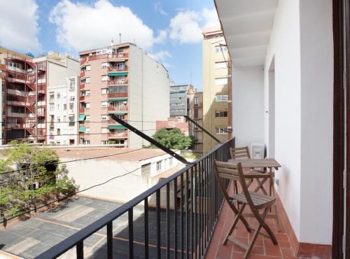 Napoles · Modernist flat close to Sagrada Familia