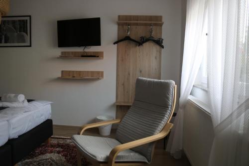 Μια τηλεόραση ή/και κέντρο ψυχαγωγίας στο Studio apartman Relax