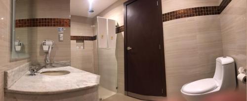 Ένα μπάνιο στο Hotel Casa Blanca Internacional
