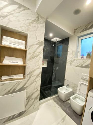 Gallery image of White Beach Villa 1 - Luxury in Velipojë