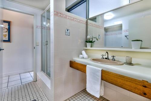 Koupelna v ubytování Whitsunday Apartments on Hamilton Island by HIHA