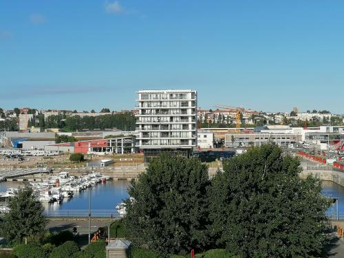 Afbeelding uit fotogalerij van Face port proche nausicaa avec parking privé gratuit in Boulogne-sur-Mer