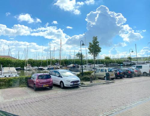 Φωτογραφία από το άλμπουμ του Who's Anton for you or two, Monnickendam near Amsterdam σε Monnickendam