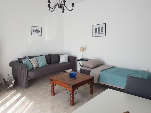 Διαμέρισμα 45 τ.μ. στη Μύρινα, κοντά στην θάλασσα