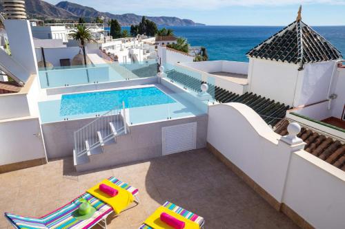 VILLA CARABEO BEACH - NERJAZUL VILLAS (Spanje Nerja ...