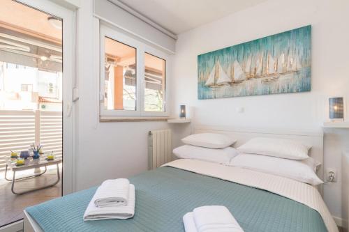 NEW large app near sea, cozy 3 Bedrooms and 2 Bathrooms