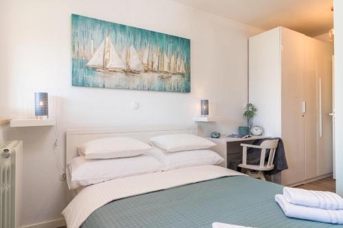NEW large app near sea, cozy 3 Bedrooms and 2 Bathrooms