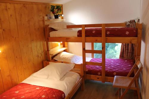 Postel nebo postele na pokoji v ubytování Résidence Saboia B57 Clés Blanches Courchevel
