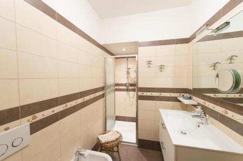 Ett badrum på Appartement Balcone sul Lago