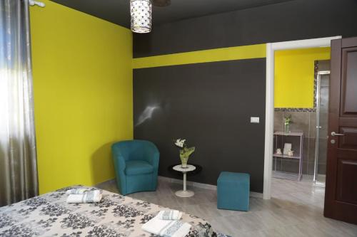 Una cama o camas en una habitación de B&B Rozafa
