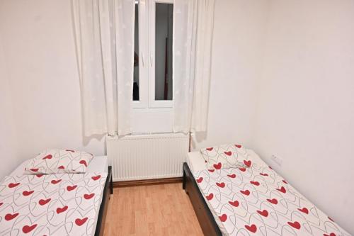 Кровать или кровати в номере Kuca sa bazenom Teja