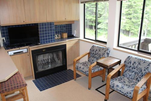 Gallery image of Crystal Chalets in Greenwater
