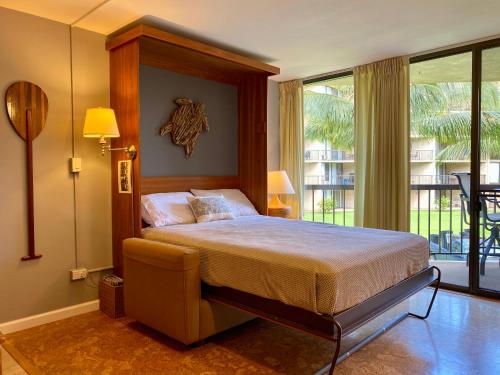 מיטה או מיטות בחדר ב-Perfect for families and couples - Maui Sunset A-203