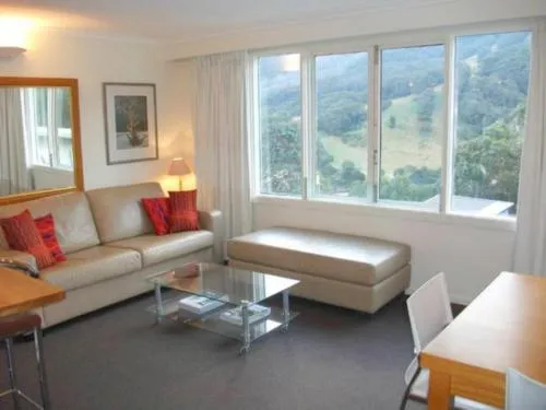 Thredbo Village 3-Bedroom Apartment with Fantastic Views picture