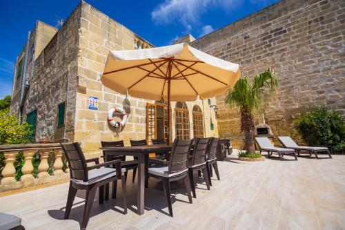 Ein Patio oder anderer Außenbereich in der Unterkunft Dar ta' Tumas